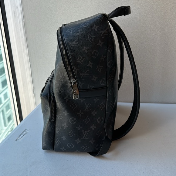 Louis Vuitton Discovery backpack - Picture 2 of 8